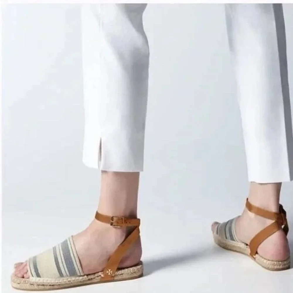 Tory Burch Espadrille Awning Sandals Size 8.5‎ Ivory/Blue Canvas Summer Chic